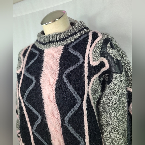 3D knit vintage sweater Mohair wool blend- Size medium womens - Picture 7 of 8